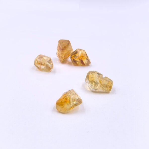 Dije Tallado en Forma Irregular – Citrino - Image 3