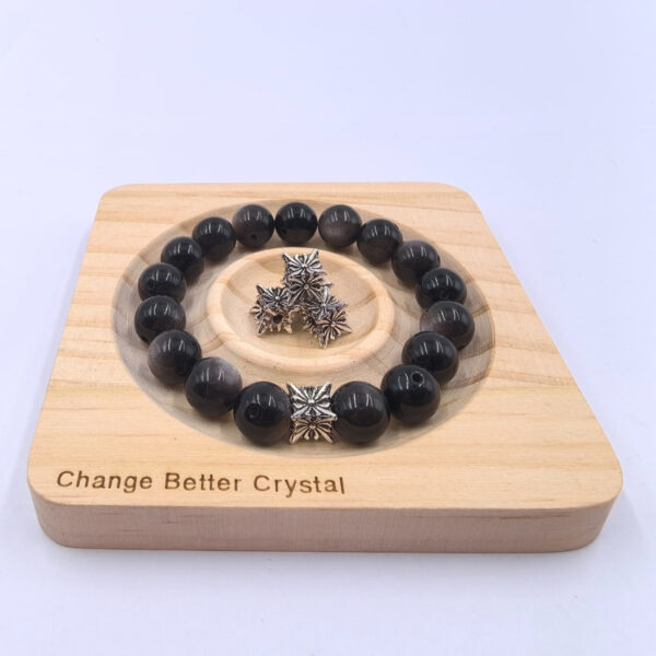 Separador Metálico en Forma de Cubo – Plata Antigua